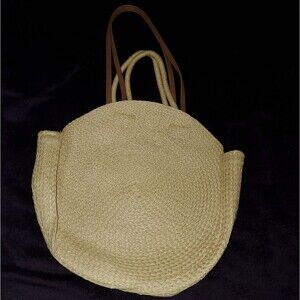 NWOT Summer bag Curved Circle shaped